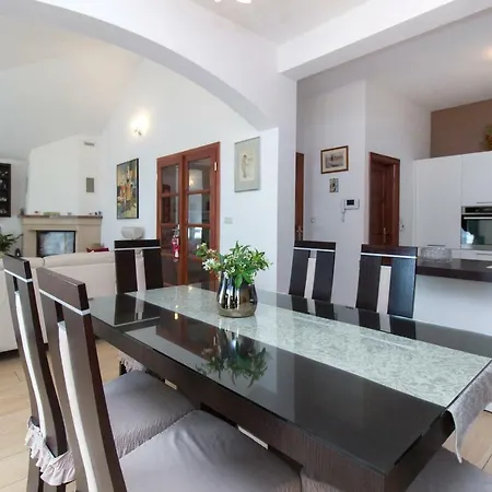 Bozena * Brodarica (Sibenik-Knin)