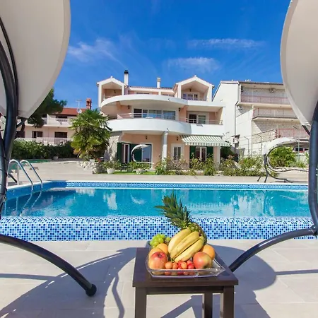 Bozena * Brodarica (Sibenik-Knin)