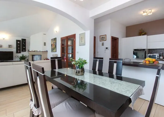 Bozena * Brodarica (Sibenik-Knin)